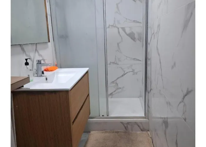 Ubytování v soukromí Shayan Shared House F2 Clichy
