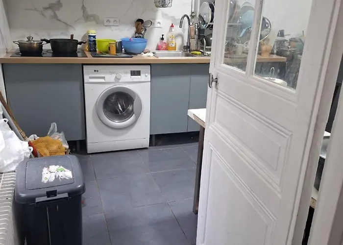 Homestay Shayan Shared House F2