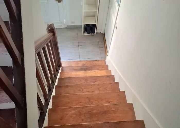 Shayan Shared House F2 Homestay Clichy